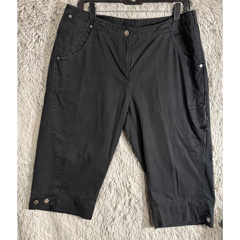 Woolrich Black Petite Cargo Capri Pants Size 12 Casual Outdoor